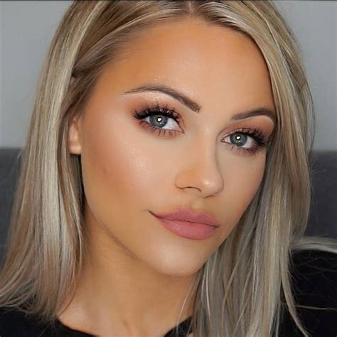 nude look|25 Stunning And Elegant Nude Makeup Looks In 2023